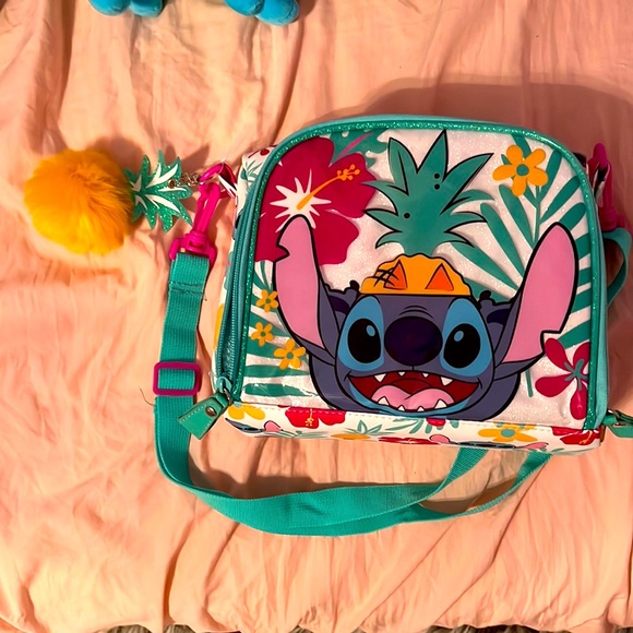 Disney Handbags - SOLD -Disney Stitch insulated Lunch bag